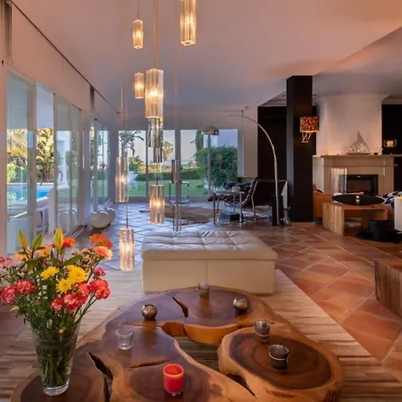 Maison De Luxueuse Будинок відпочинку Сен-Тропе