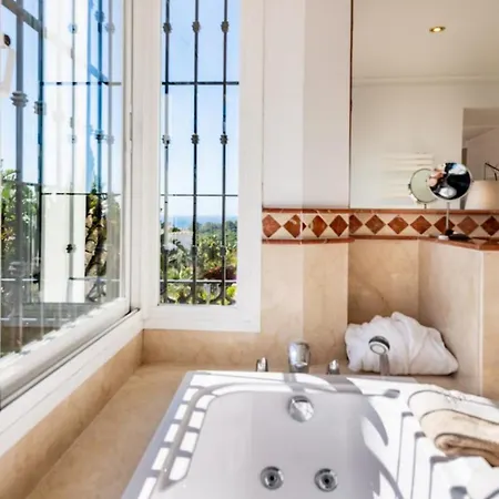 Maison De Luxueuse 度假居 *